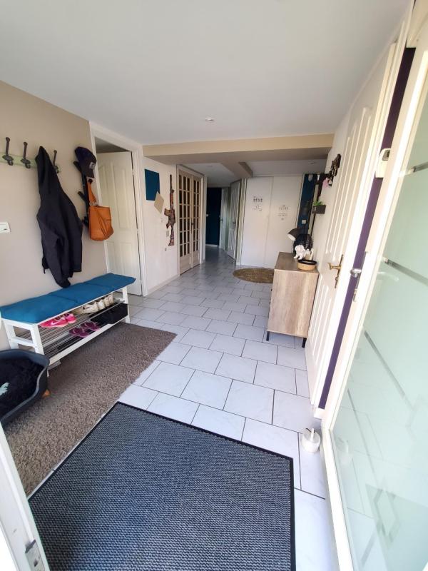Maison 135 m² dans cadre agréable OSSELLE - Photo 12 - Osselle-Routelle