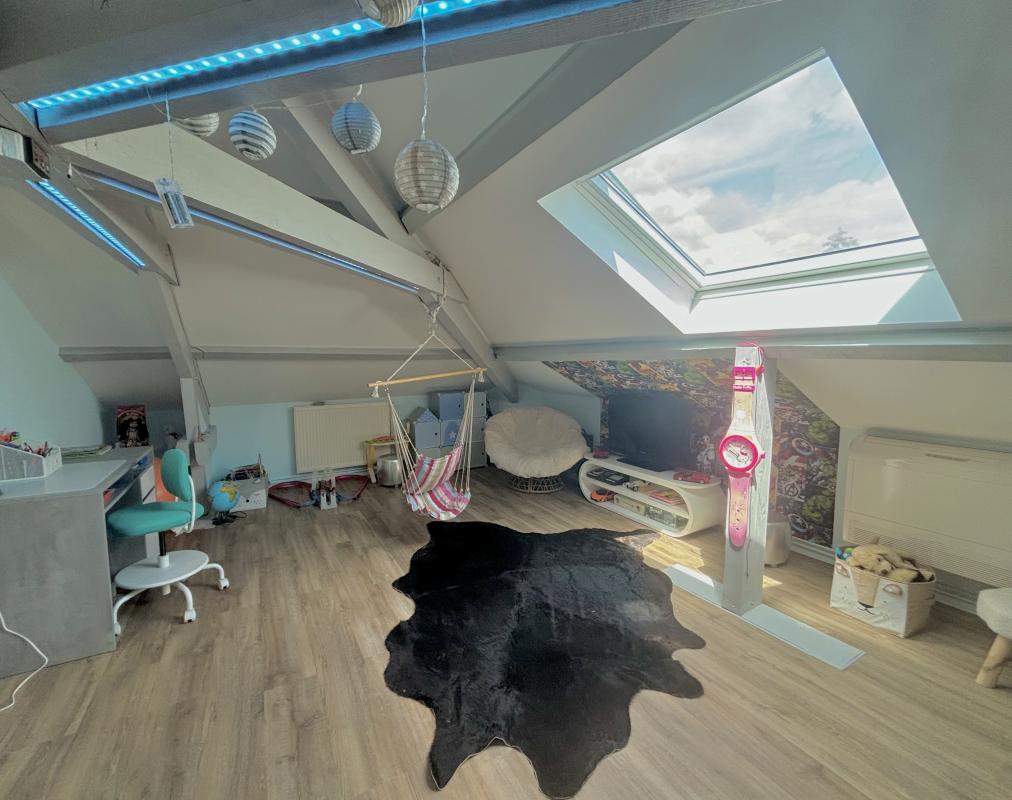 Maison rénovée meublée avec piscine, terrasse et jardin - Photo 14 - Dijon