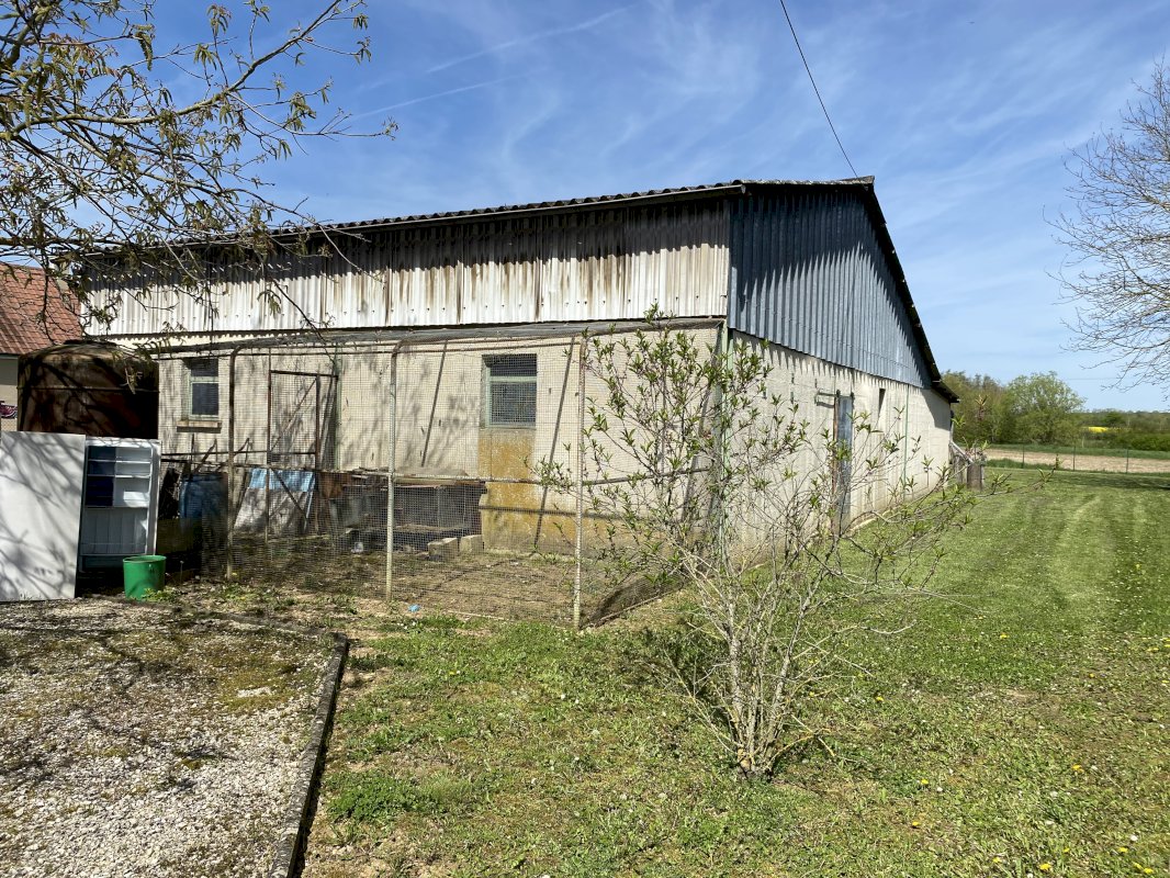 MAISON et HANGAR à vendre - Photo 15 - Tréclun