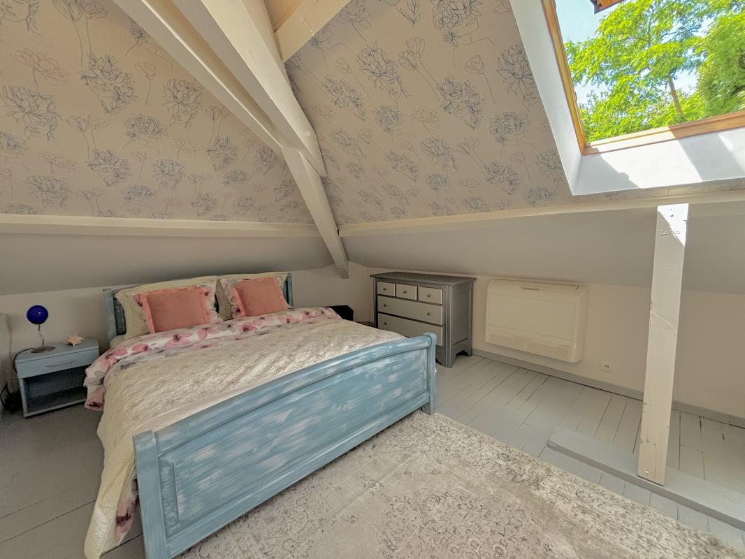 Maison rénovée meublée avec piscine, terrasse et jardin - Photo 15 - Dijon