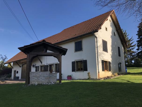 Ferme rénovée - Photo 1 - Delle