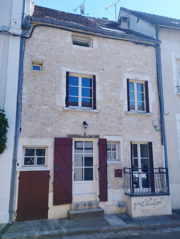 Maison de ville en plein centre ville de Chablis - Photo 1 - Chablis