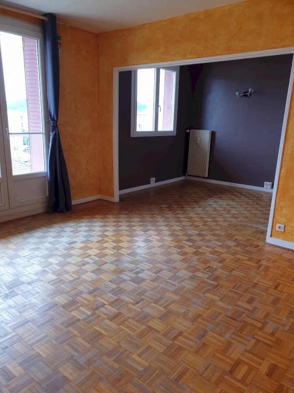 Appartement 4 pièces - Photo 2 - Vesoul