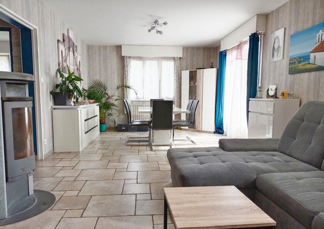 Maison familiale 7 pièces - Photo 2 - Argiésans
