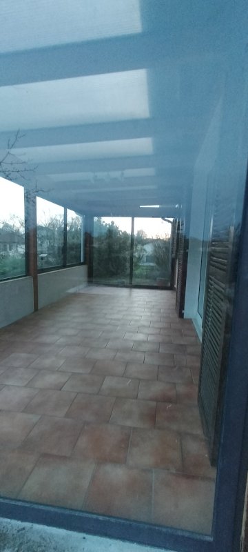 Maison avec sous sol et véranda sur 11300 m² - Photo 2 - Saint-Vit