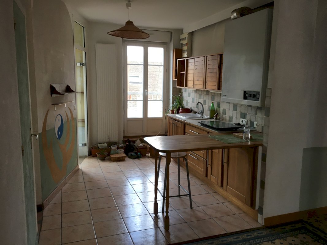 Appartement lumineux T4 - Photo 2 - Chalon-sur-Saône