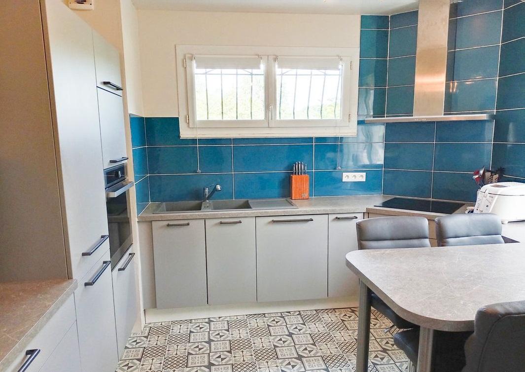 Maison familiale 7 pièces - Photo 3 - Argiésans