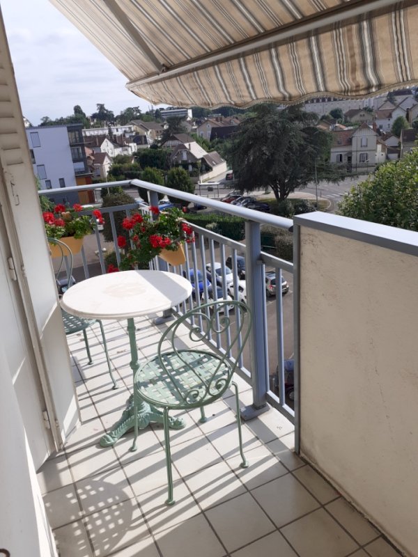 Appartement 64 m² proche centre ville - Photo 3 - Auxerre