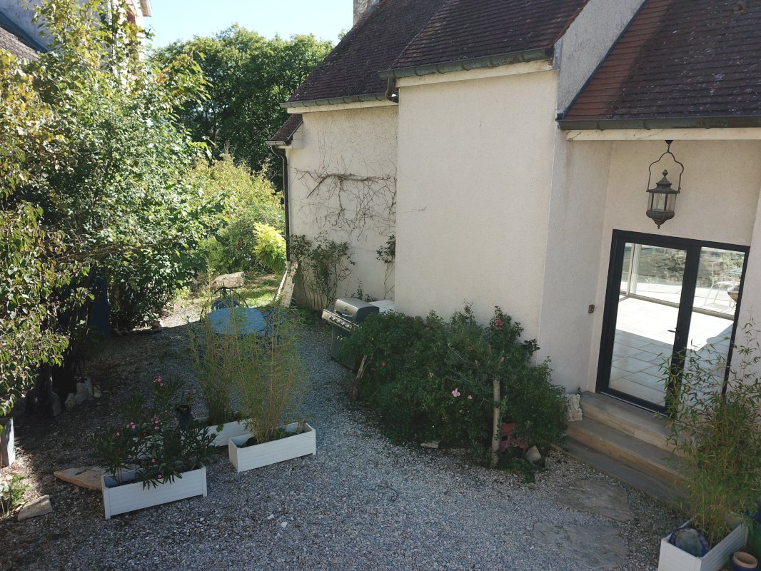 MAISON RENOVEE 142 M2 + DÉPENDANCES 200 M2 À RÉNOVER - Photo 4 - Velars-sur-Ouche