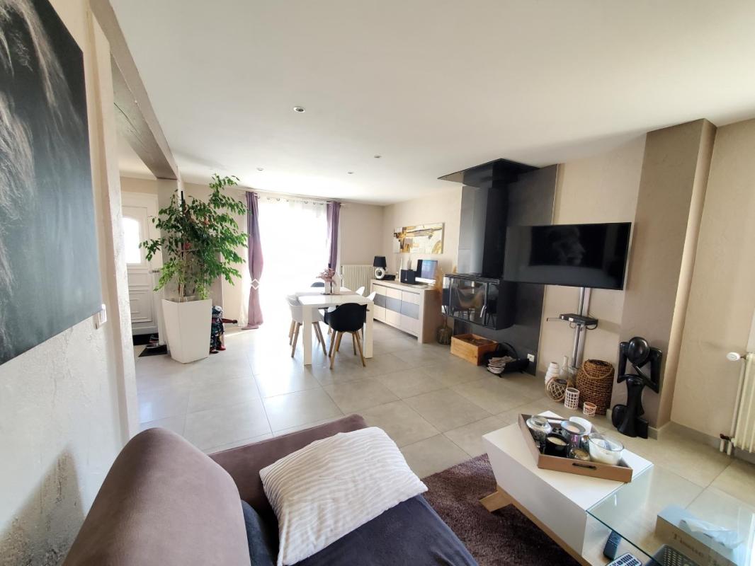 Maison 135 m² dans cadre agréable OSSELLE - Photo 5 - Osselle-Routelle