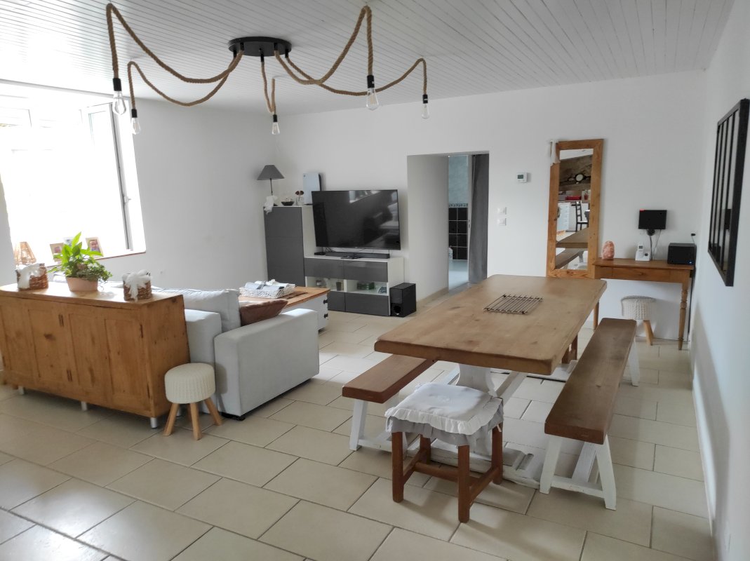 Maison 4 pièces dans le Jura - Photo 5 - Doucier