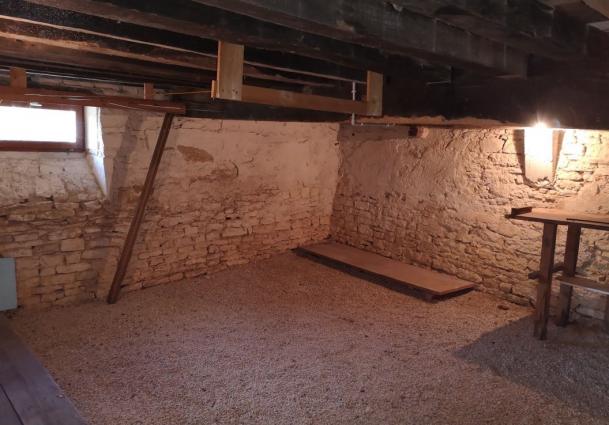 Maison de caractère en pierre - Photo 6 - Champagny-sous-Uxelles