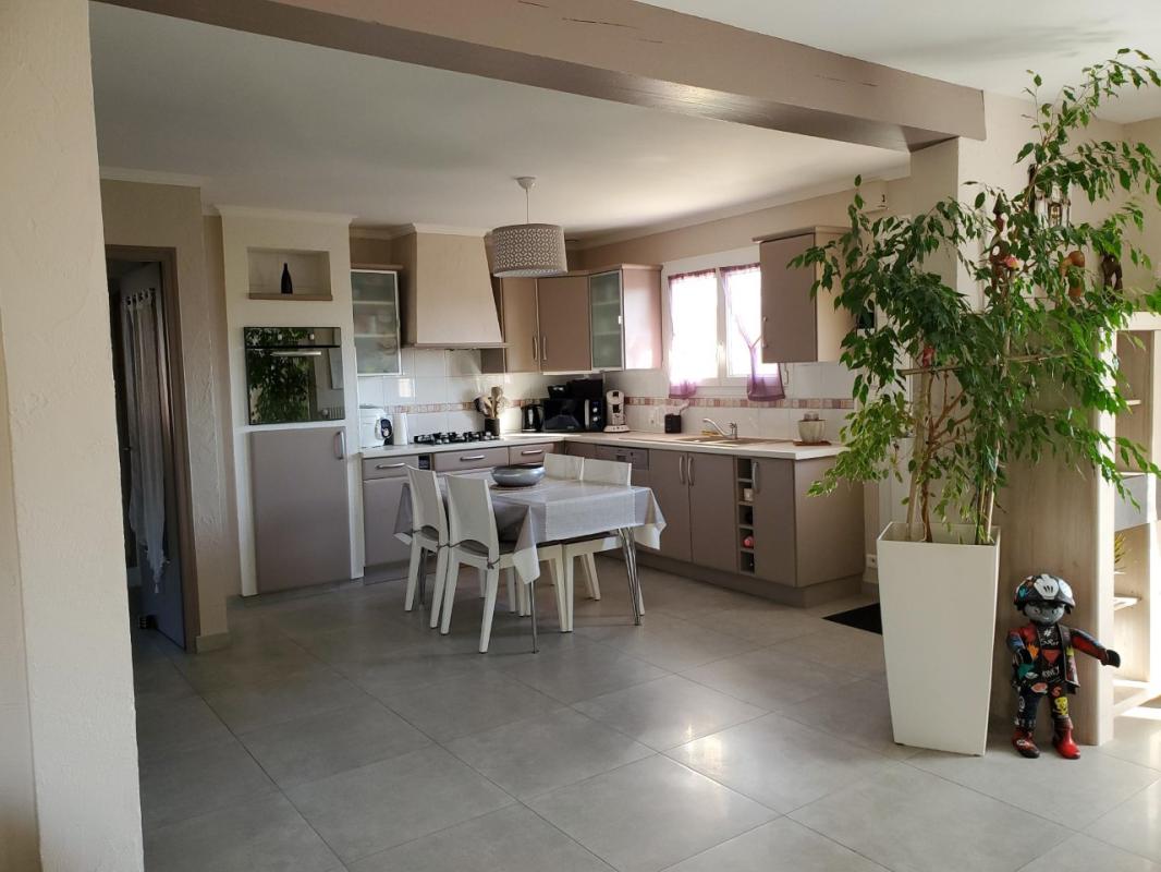 Maison 135 m² dans cadre agréable OSSELLE - Photo 6 - Osselle-Routelle