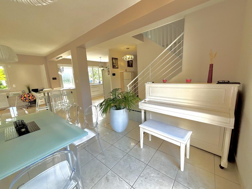 Maison rénovée meublée avec piscine, terrasse et jardin - Photo 6 - Dijon