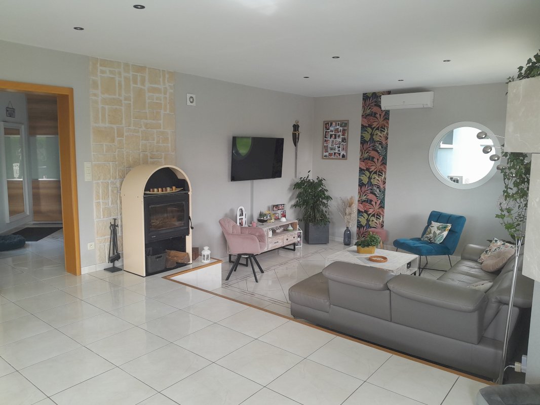 Belle propriété de 180 m² - Photo 6 - Menoncourt