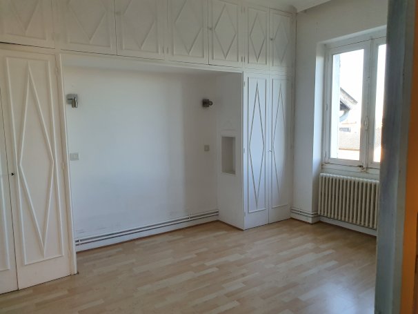 Appartement 180 m² + terrasse - Photo 8 - Saint-Amour-Bellevue