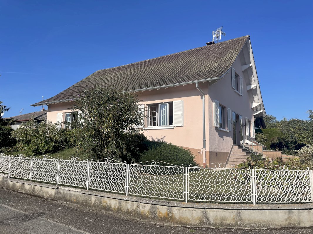 Belle Maison 7 pièces - Photo 8 - Joncherey