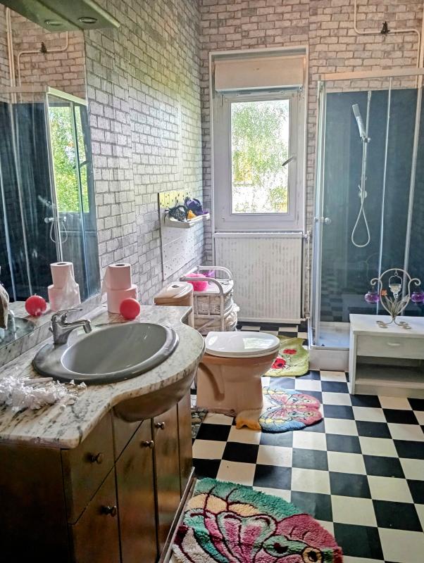 A vendre : Maison familiale de caractère rénovée - Photo 9 - Simard