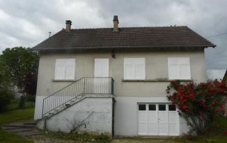 Maison sur 3 niveaux - Chamvres (89300 )