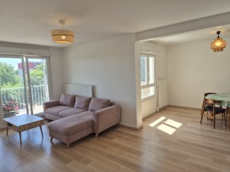 Appartement T4 98 m² rénové – 3 chambres, double séjour, balcon et parking - Mâcon (71000)