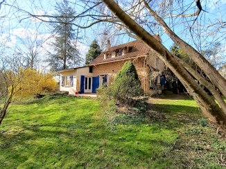 Maison de Campagne au Bord de la Rivière à Vendre - Perroy (58220)